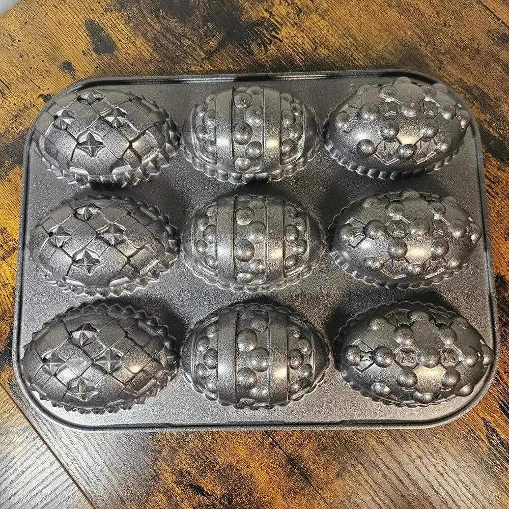 Nordic Ware Easter Egg Cake Muffin Pan 9 Cavity Cast Aluminum Vintage USA Black